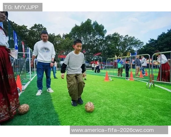 沉浸式体验真人版足球游戏带你感受真实赛场的激情与挑战