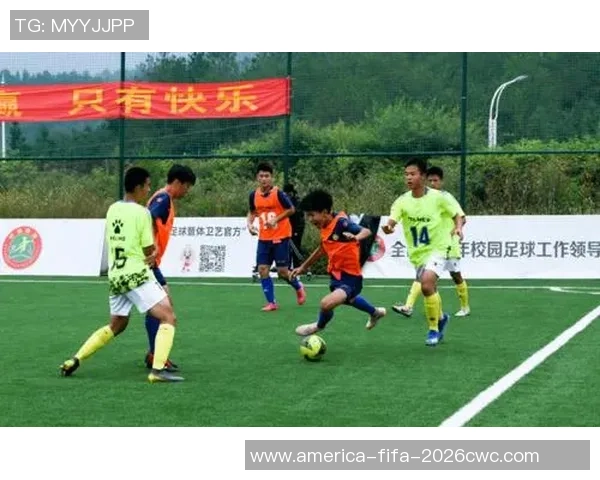 耐克足球宣传片展现激情与梦想点燃每一场比赛的热血瞬间