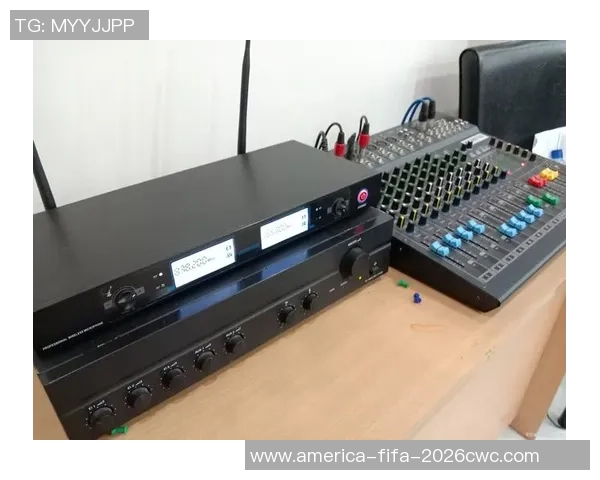 足球即时直播设备的选择与使用技巧全面解析助你畅享赛事直播体验